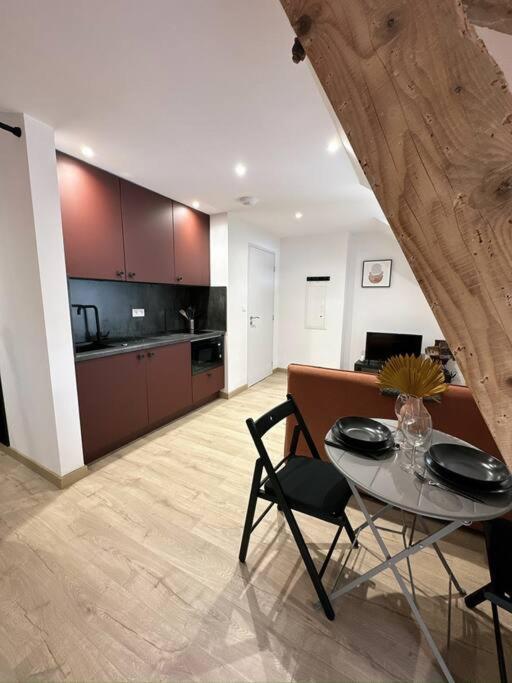 /sacre Studio/parking Prive/wifi Rodez